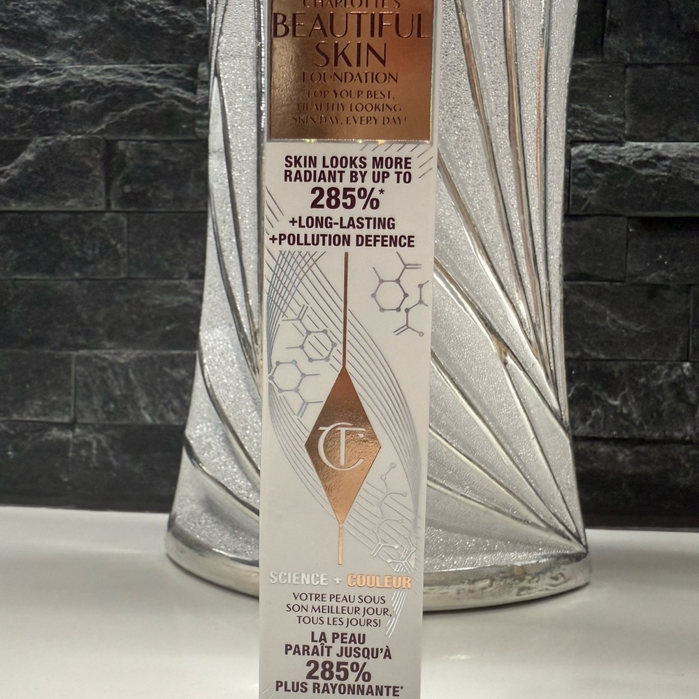 Charlotte Tilbury Beautiful Skin Medium Coverage Foundation- 14 Cool Froid NIB - Picture 4 of 8